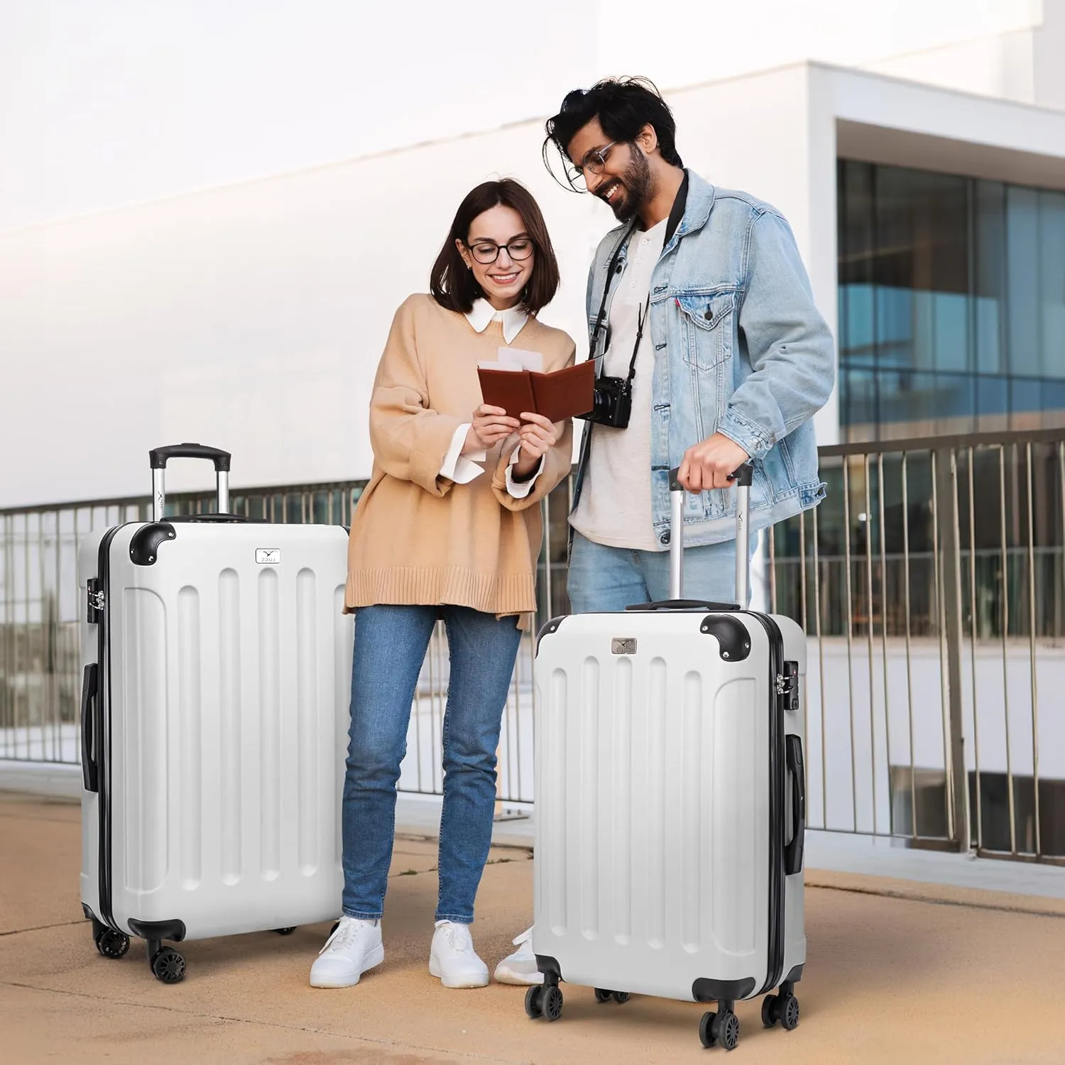 Skywander 2pc 24in & 28in Suitcase - White