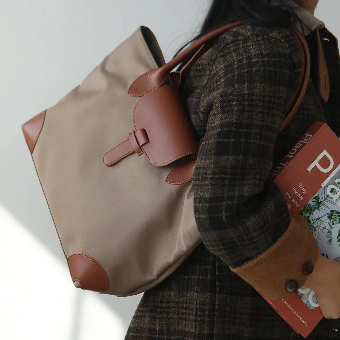 Stylish Womens Nylon Handbags Nylon Tote Bags For Women